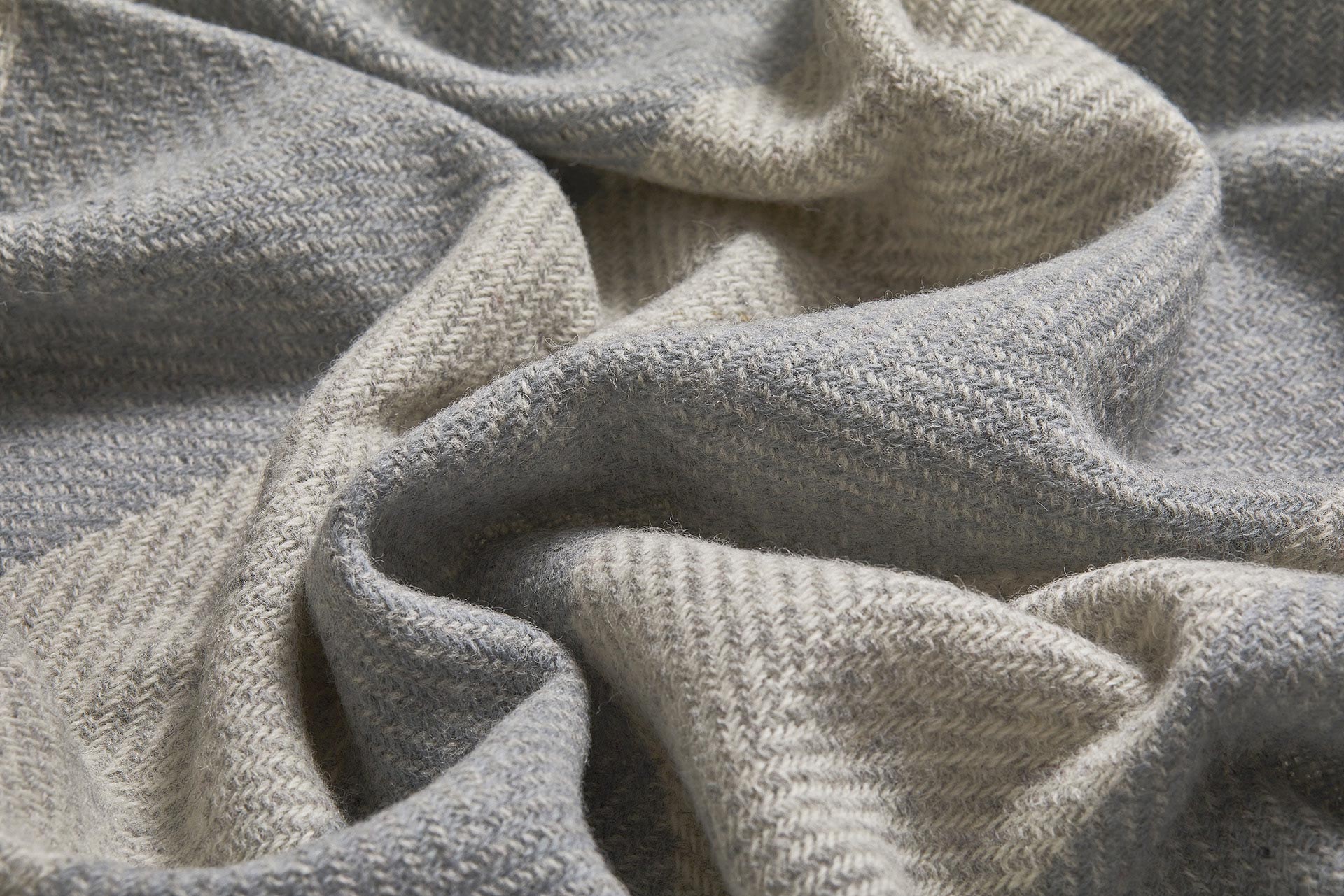Silver Corrán Irish Wool Throw Blanket - Cushendale Woollen Mills