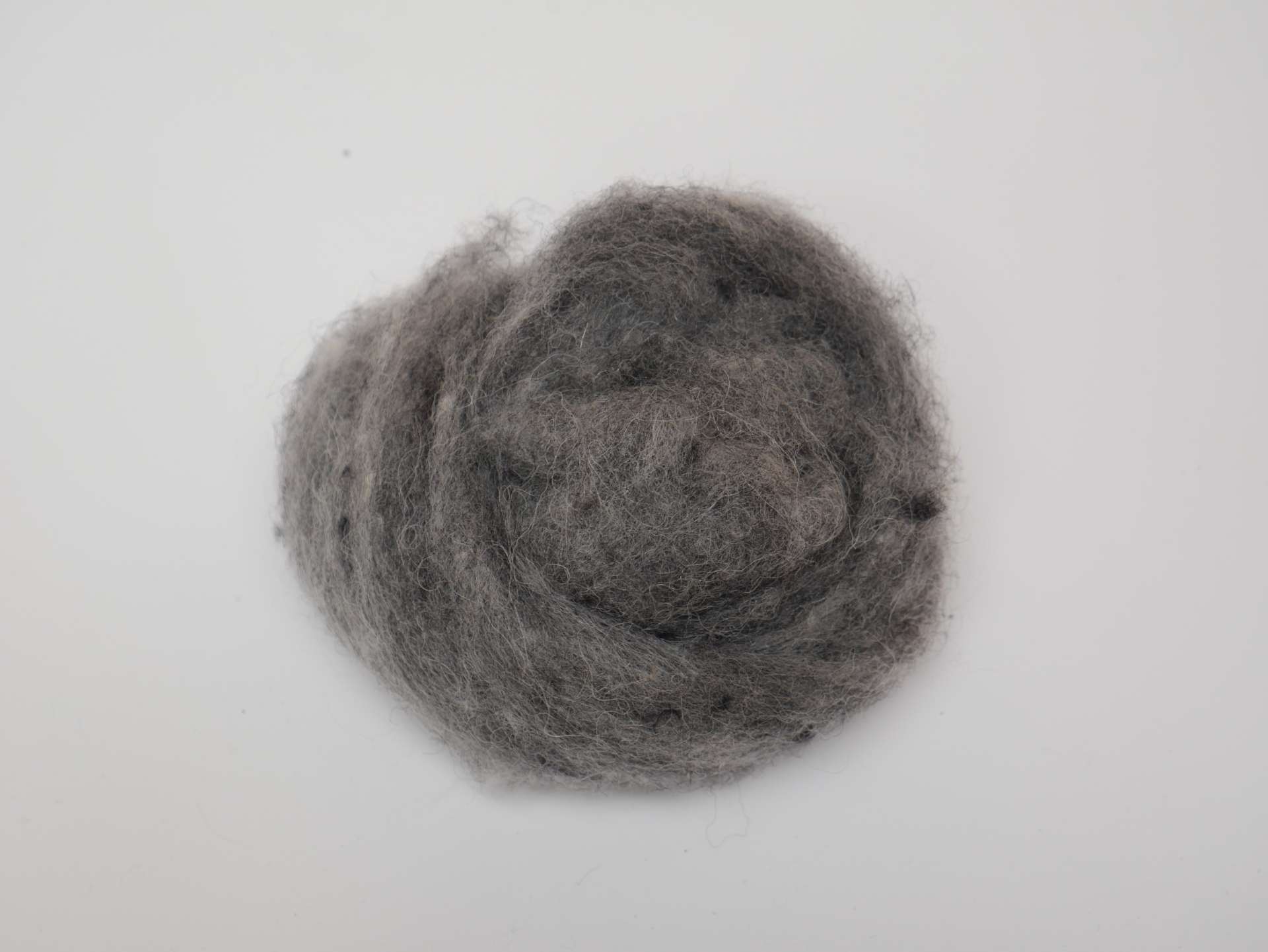 Mid Charcoal Carded Irish Wool - Cushendale Woollen Mills